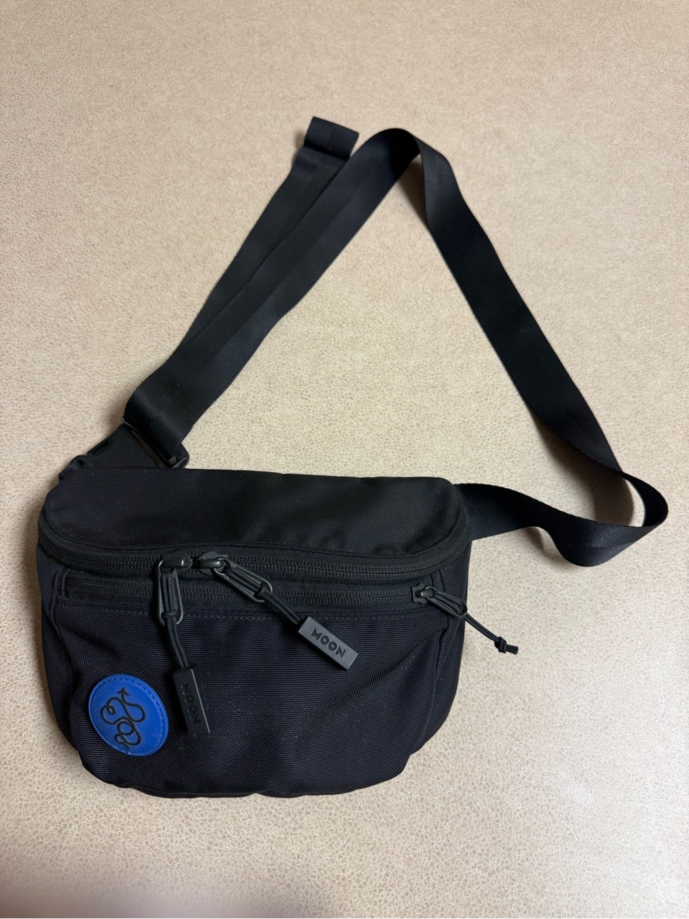 BABOON TO THE MOON Fannypack (3L) In Black - Picture 1 of 4